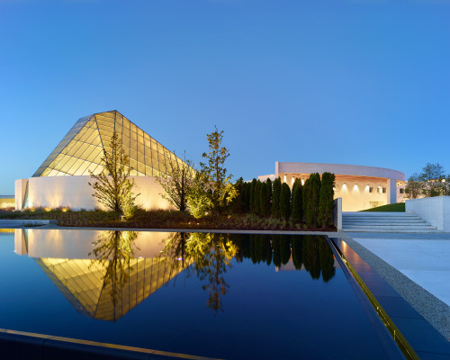 The Ismaili Centre Turns 10!