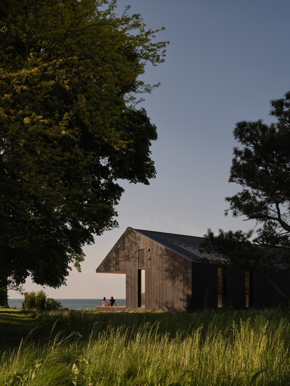 Moriyama Teshima architect architecture residential design home house building construction Niagara on the Lake Ontario Toronto Canada waterfront luxury real estate Canadian lakefront residence sustainable material wood timber