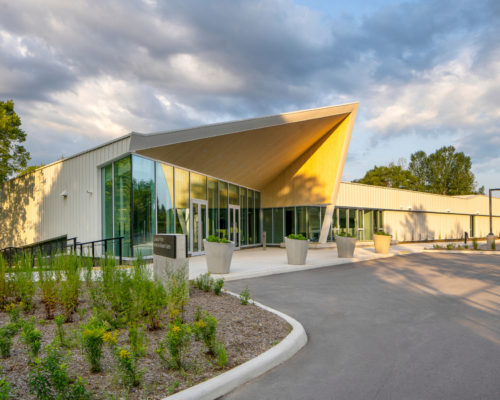 Moriyama Teshima Architects celebrates the completion of the Honey Bee Research Centre at the University of Guelph